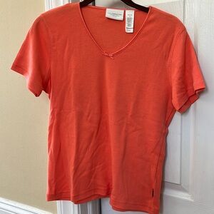 Lux Claiborne petite coral t-shirt